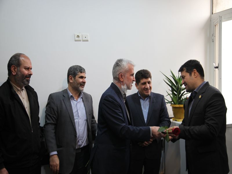 تقدیر از خانواده ایثارگران ستاد به مناسبت روز بزرگداشت شهدا