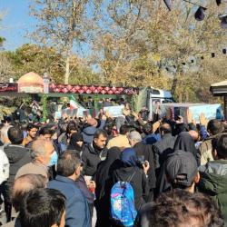برپایی ایستگاه صلواتی در مراسم تشییع پیکر شهدا