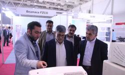 بازدید دکتر شجاعی از غرفه مرکز تحقیقات پزشکی قانونی در نمایشگاه ایران هلث