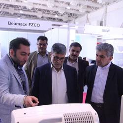 بازدید دکتر شجاعی از غرفه مرکز تحقیقات پزشکی قانونی در نمایشگاه ایران هلث